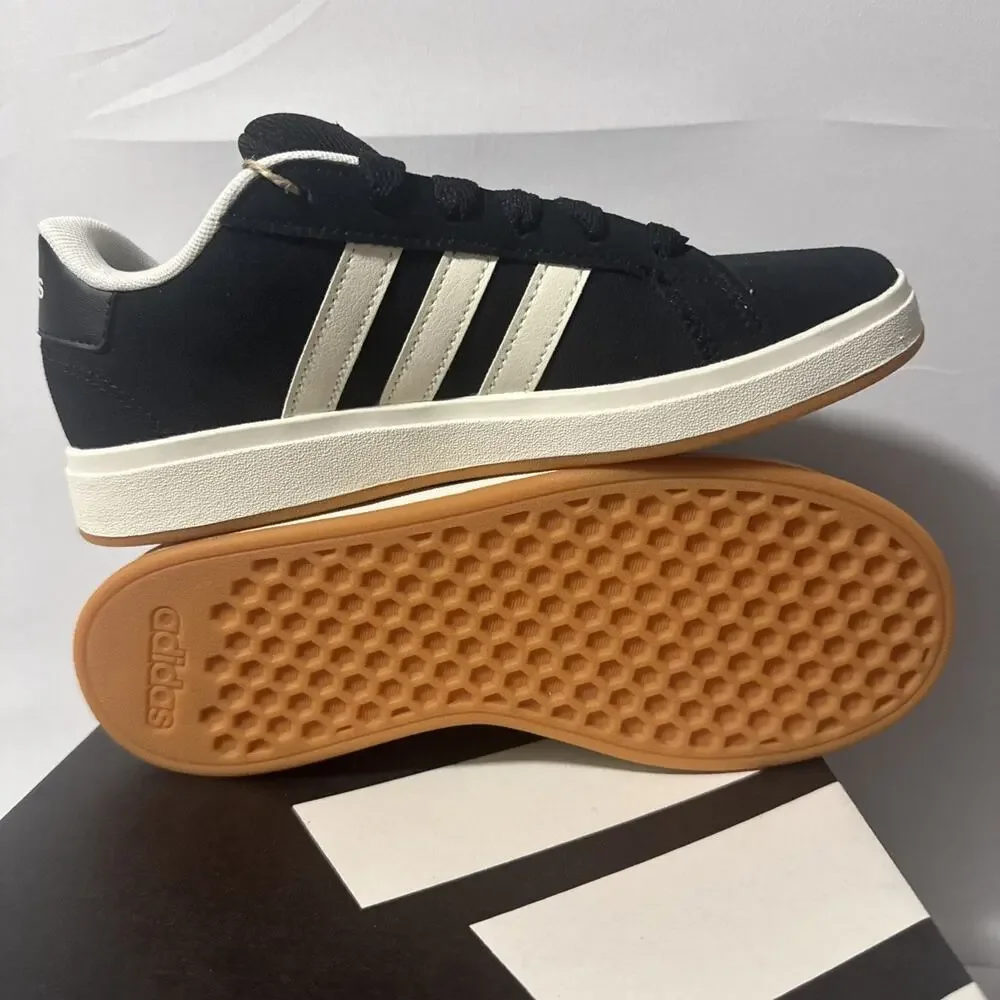 Grand Court 00sK Size 4 JH6178